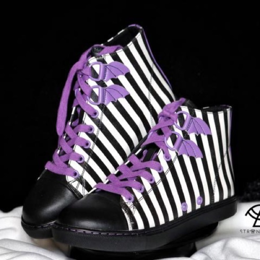 New Halloween goth strange cvlt stripe lydia purple Chelsea sneakers